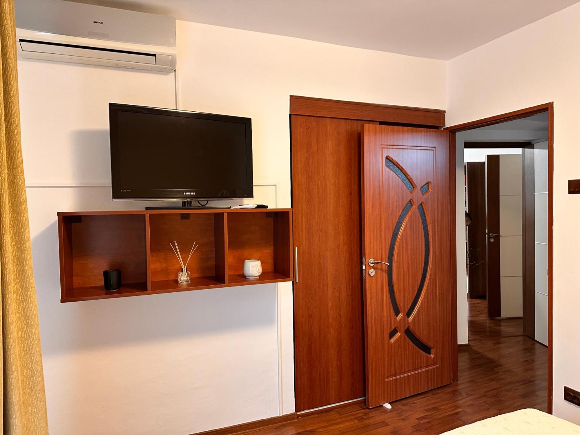 Euro Apartment Bukarest Exterior foto