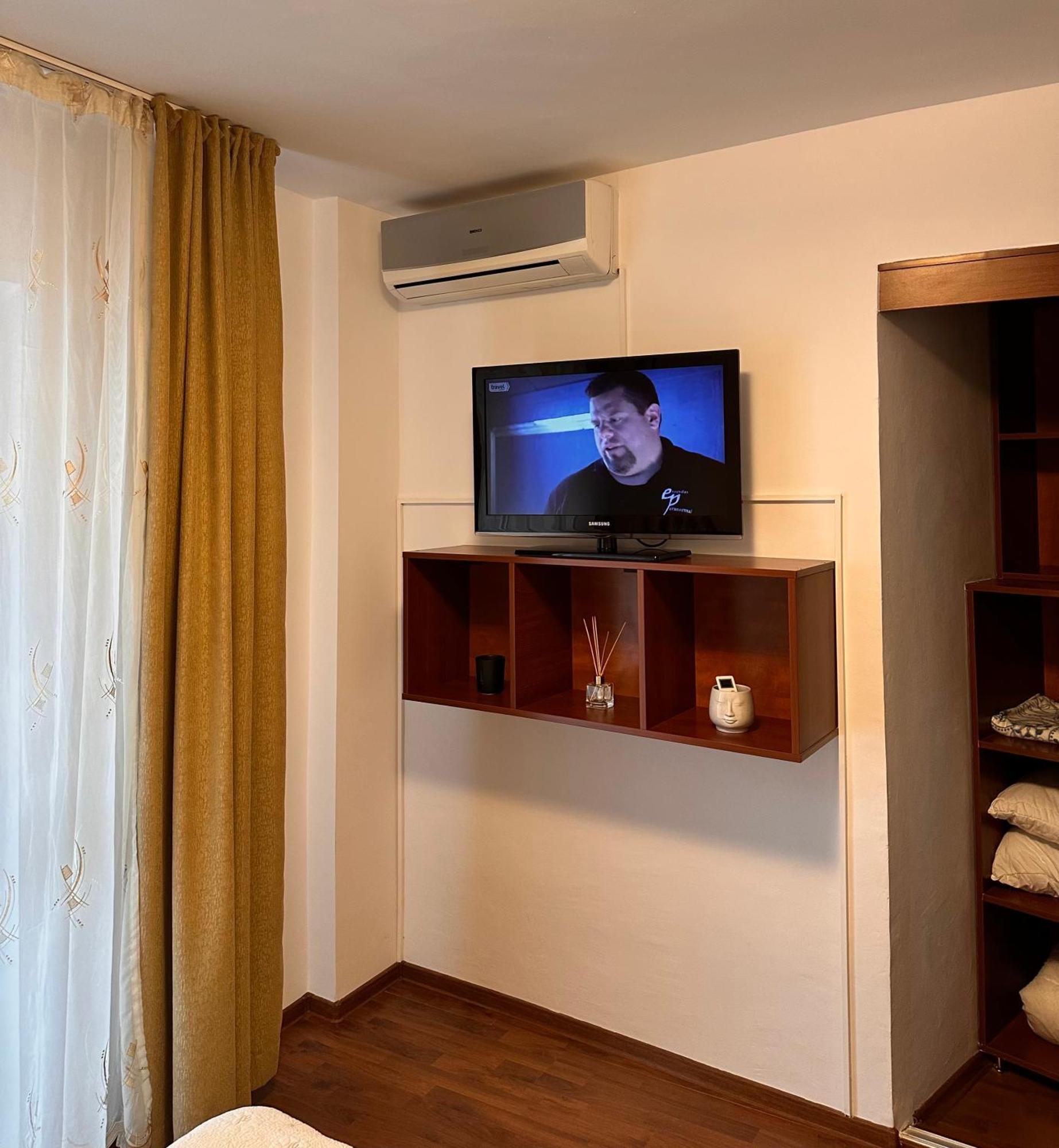 Euro Apartment Bukarest Exterior foto